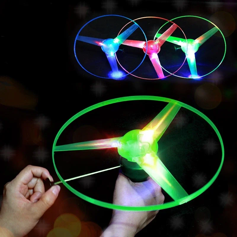 1個入り プルワイヤー グローUFO 面白い回転フライヤー  - Outdoor Lighting No Wiring のレビューと価格
