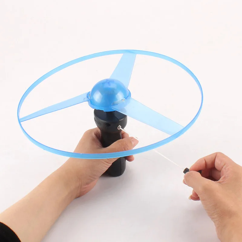 1個入り プルワイヤー グローUFO 面白い回転フライヤー  - Outdoor Lighting No Wiring のレビューと価格
